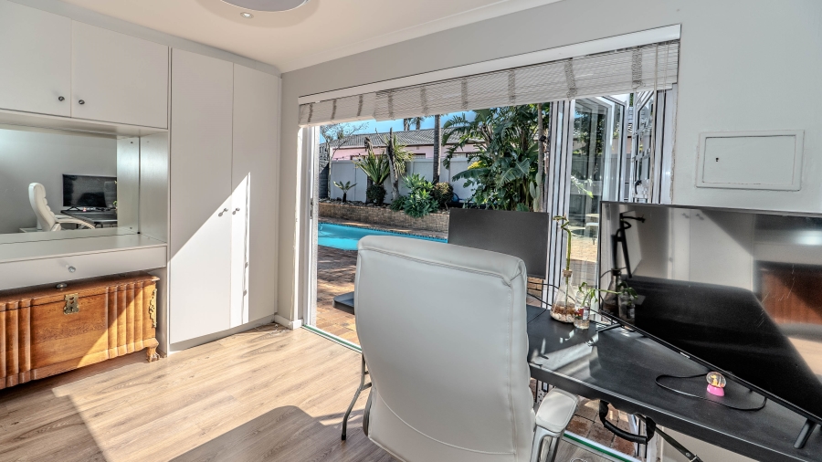 5 Bedroom Property for Sale in De Bron Western Cape